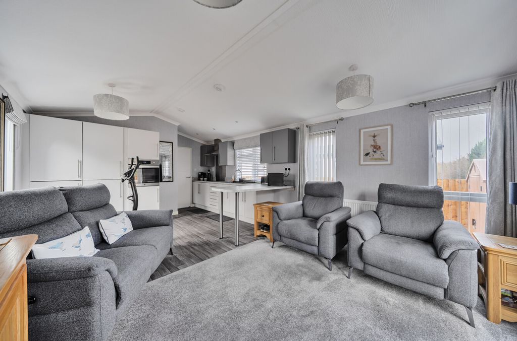 Property photo 2 of 12 1403061469724Af23Dba9