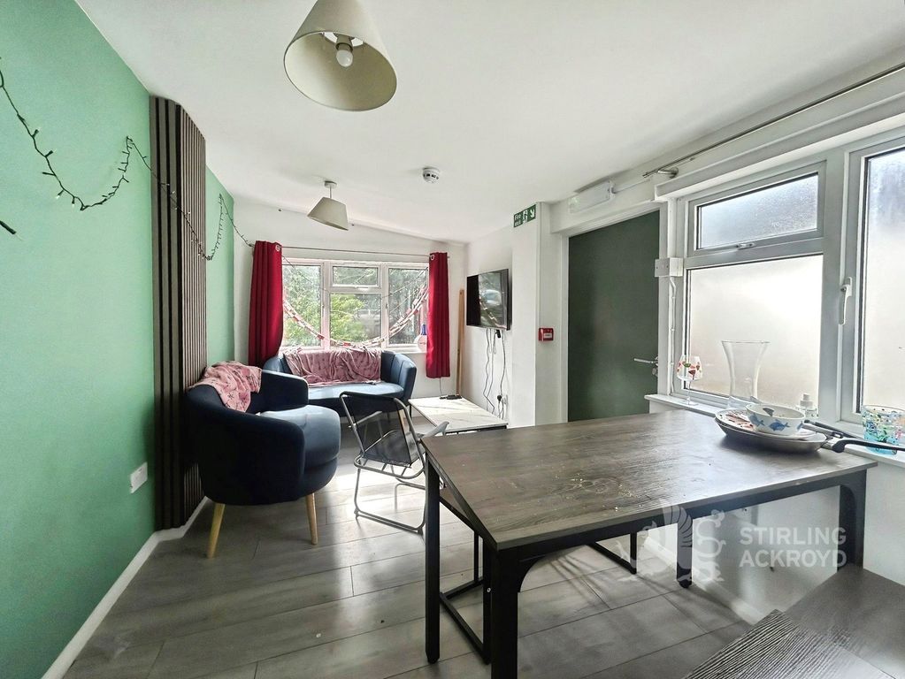 Property photo 3 of 3 Living Room