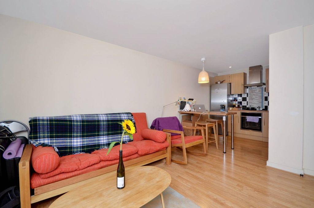 Property photo 2 of 7