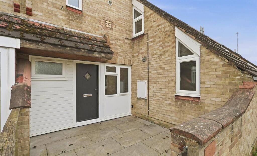 Property photo 1 of 11 3 Bed Terraced To Rent Eastbrooks, Pitsea Ss13