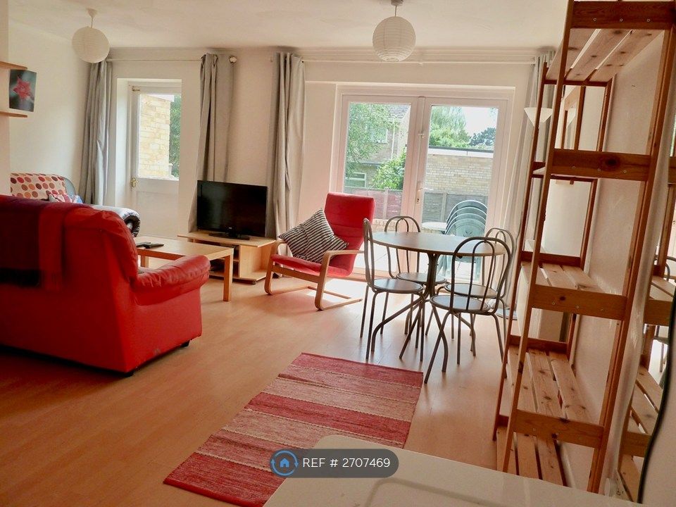 Property photo 2 of 13