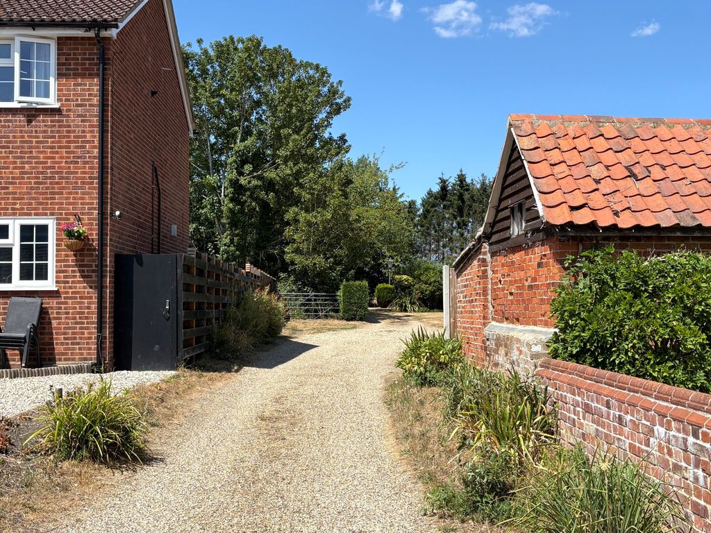 Property photo 3 of 4