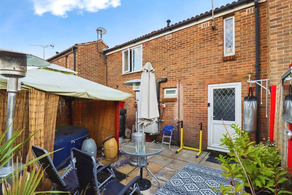 Property photo 2 of 16