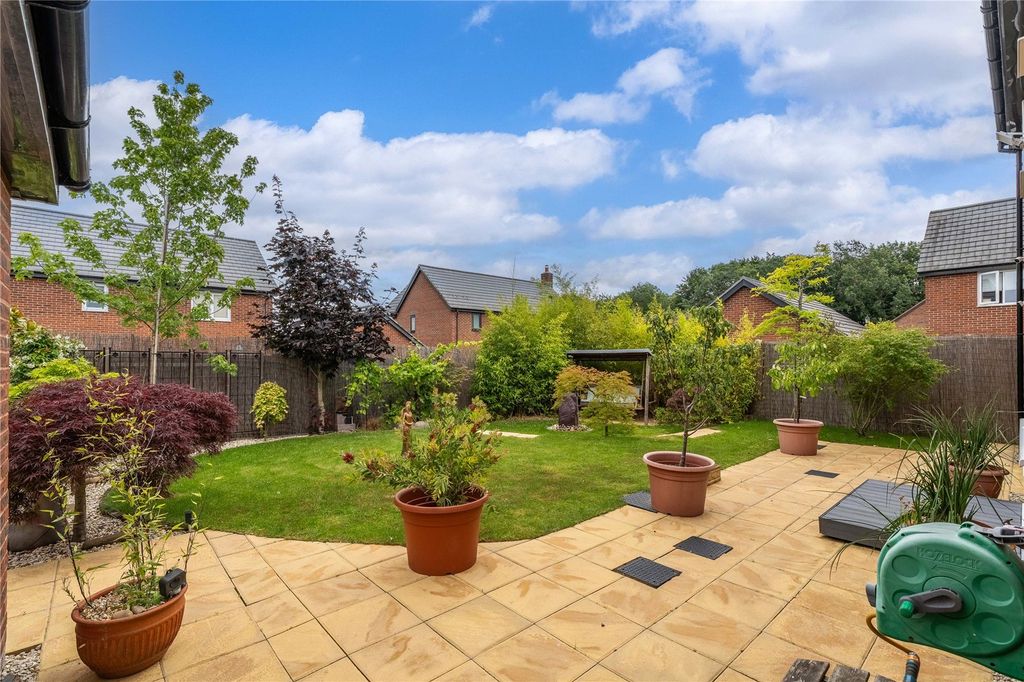 Property photo 2 of 44 Picture No. 34