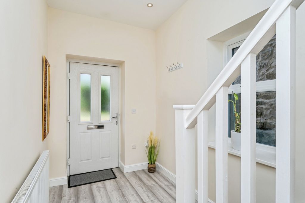 Property photo 2 of 21 Pbox-Img.Jpg