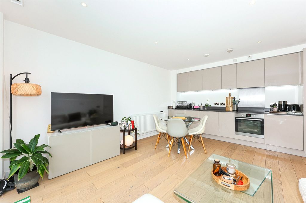 Property photo 2 of 17 Picture No. 03