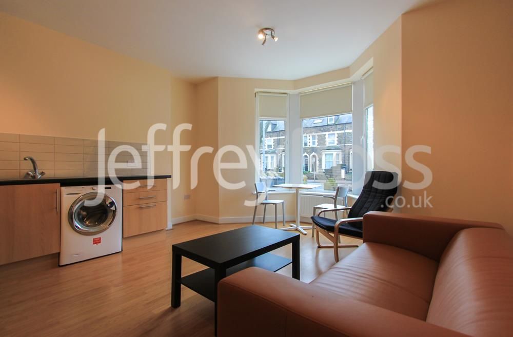 Property photo 1 of 8 1, 122 Richmond Road Lr.Jpg