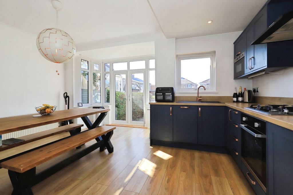 Property photo 2 of 20 Pbox-Img.Jpg