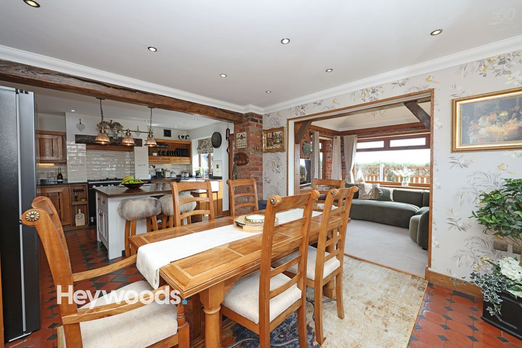Property photo 3 of 67