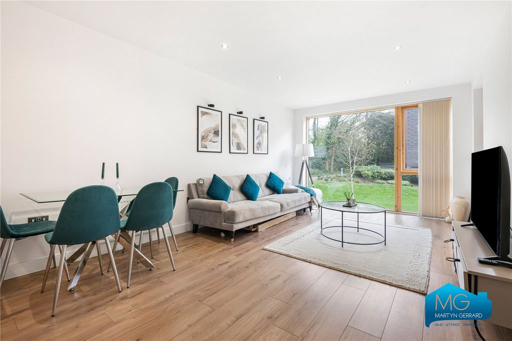 Property photo 3 of 11 Picture No. 22