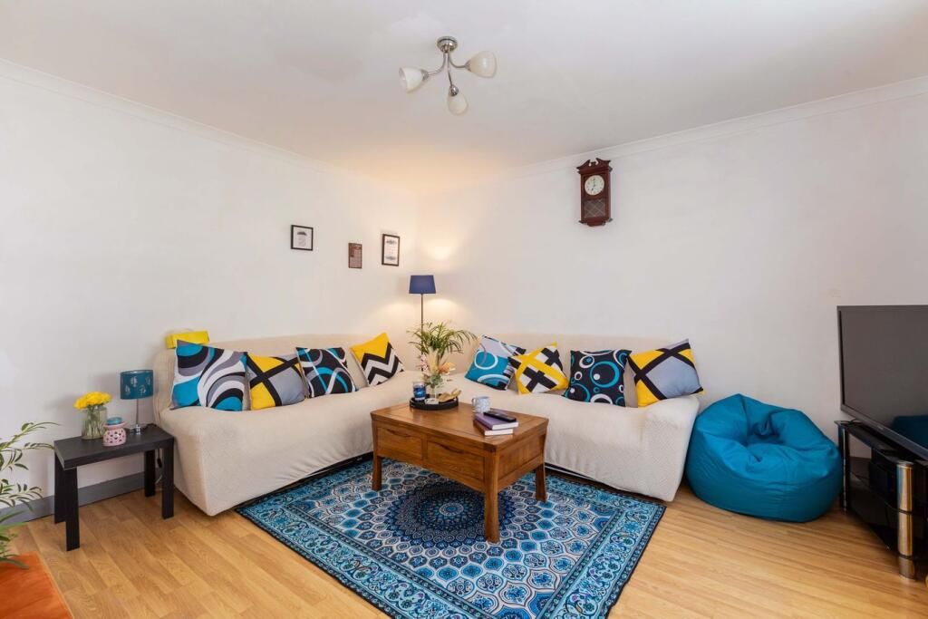 Property photo 2 of 11