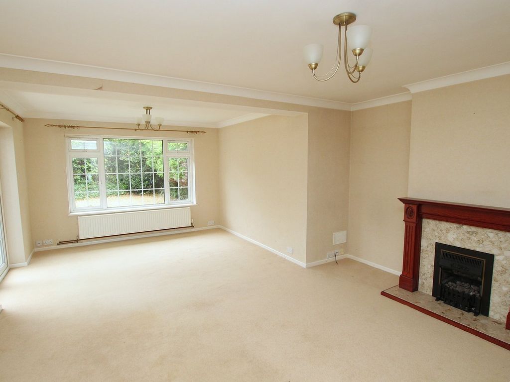 Property photo 2 of 31