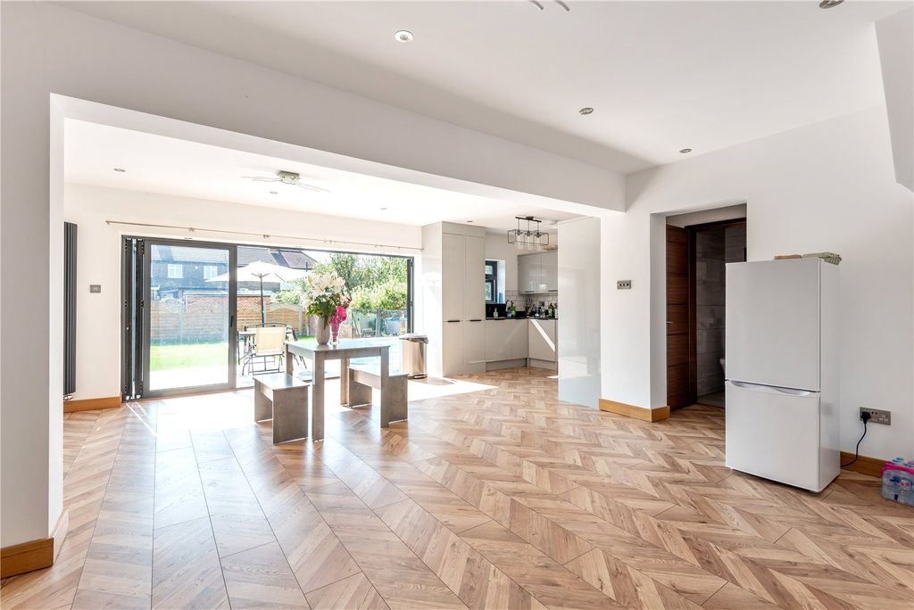 Property photo 3 of 11 Picture No. 02