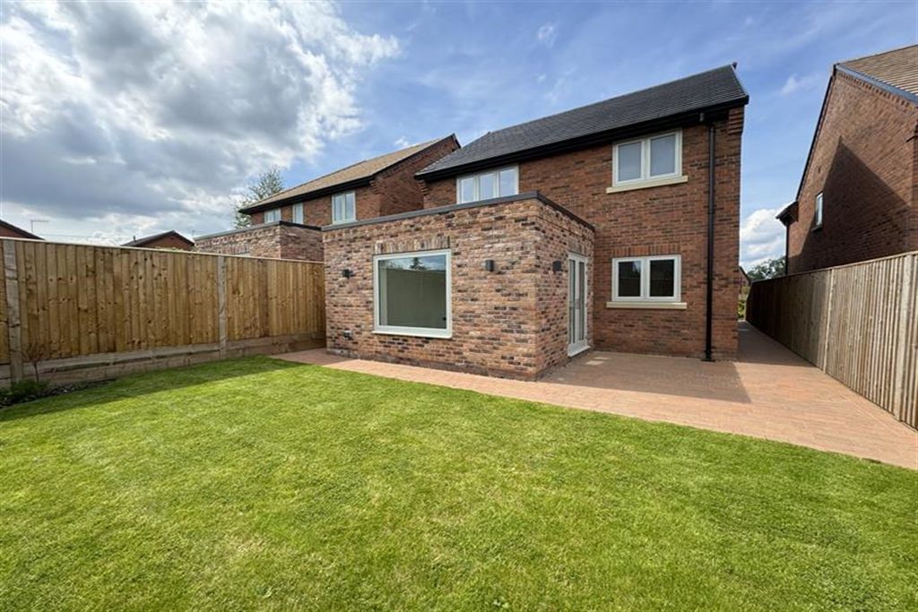 Property photo 2 of 16 (Main)