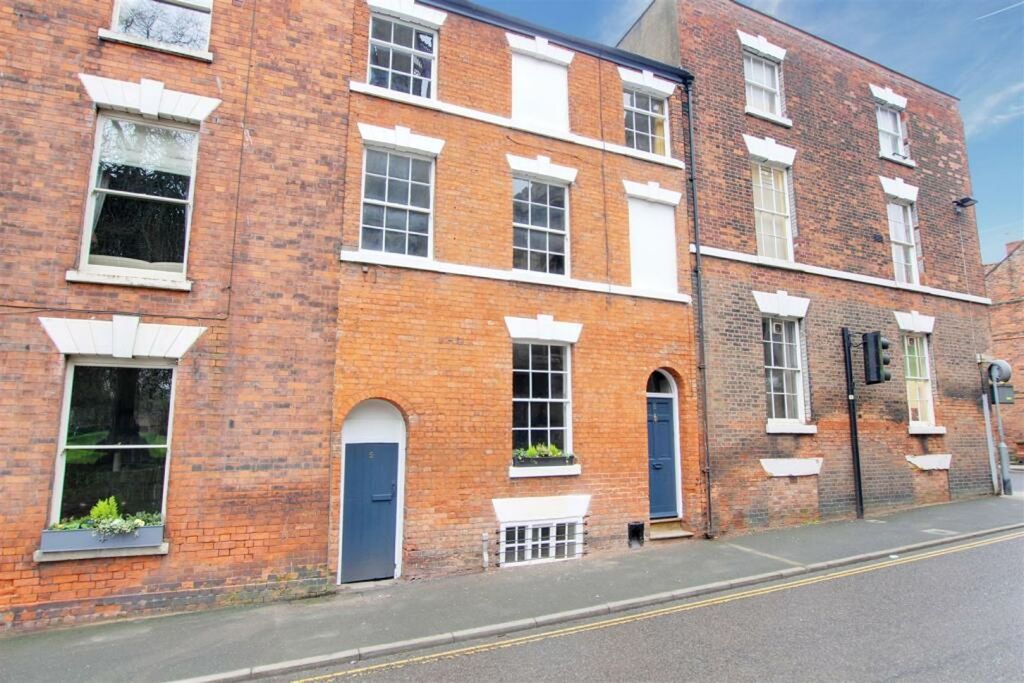Property photo 1 of 21