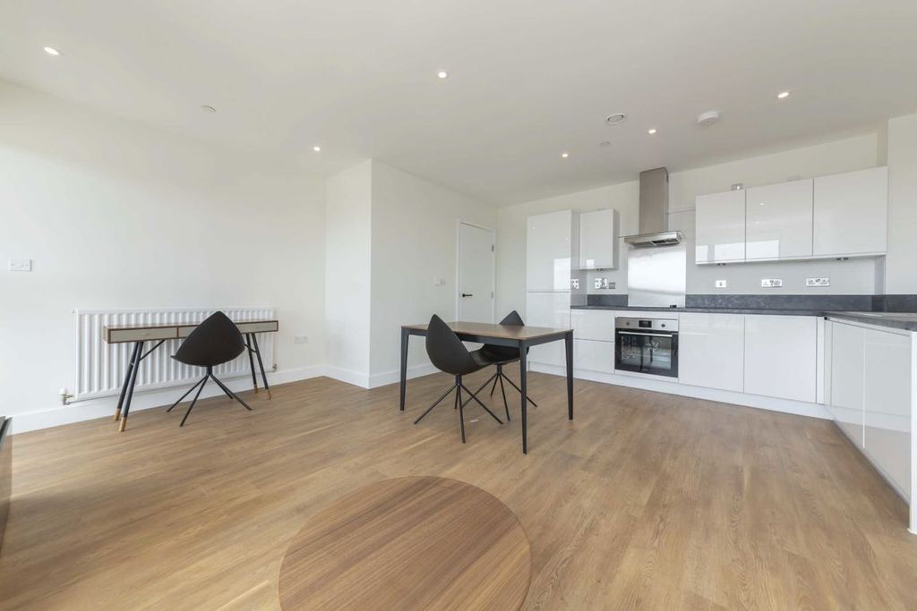Property photo 1 of 5