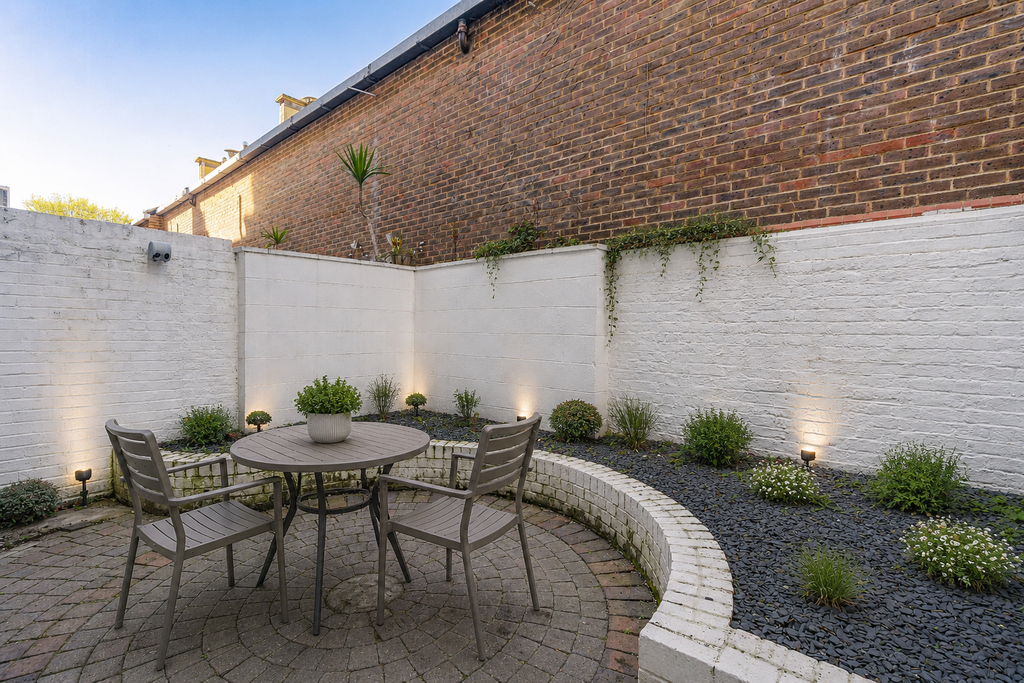 Property photo 2 of 13 d51d4404-c16E-4A86-8285-4Ffda93d31E1