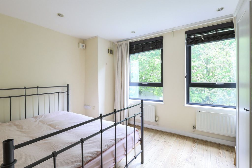 Property photo 3 of 8 Picture No. 20