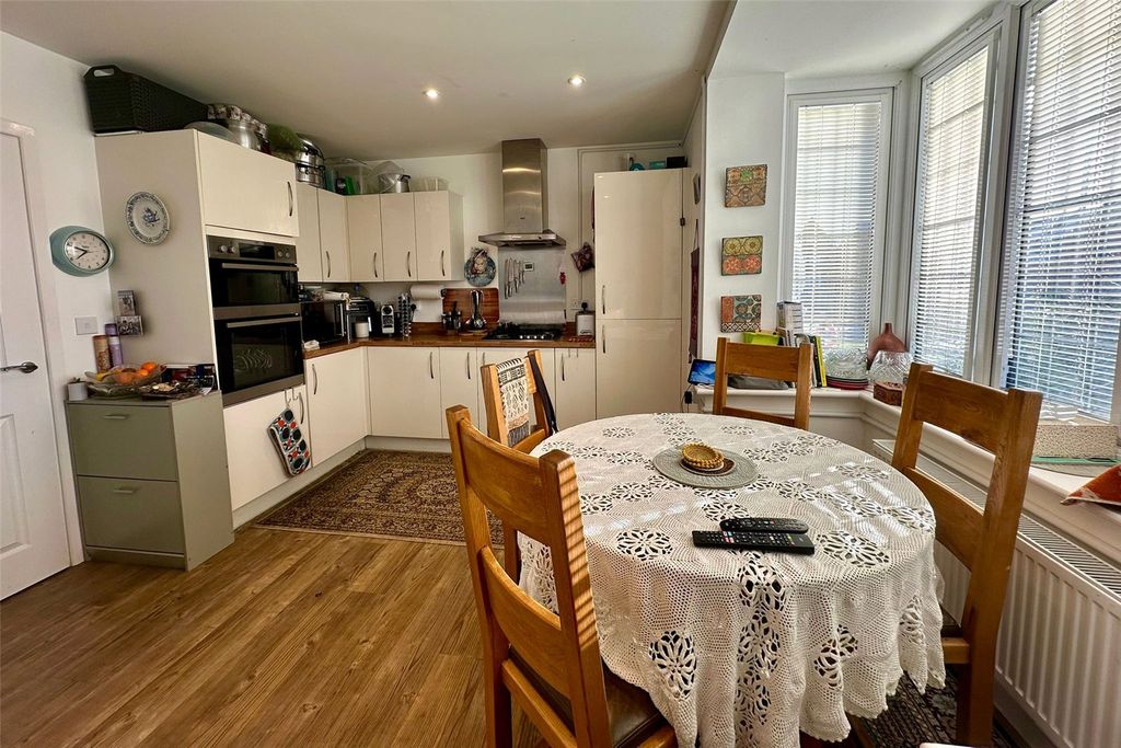 Property photo 3 of 15 Picture No. 16