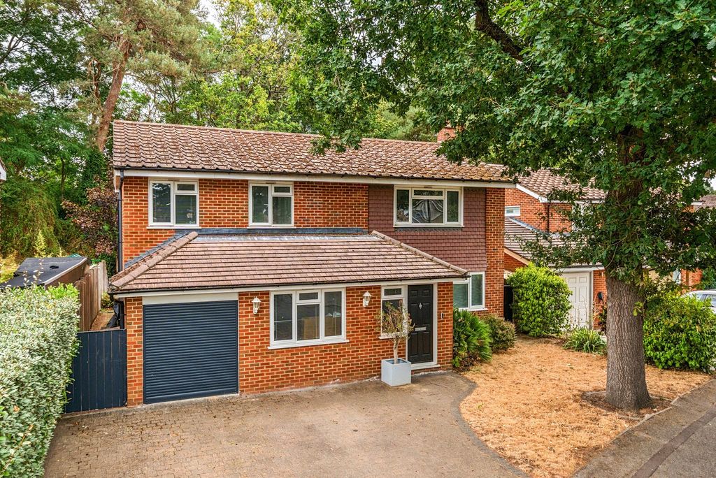 Property photo 1 of 18 1513880-1-1A07B56...