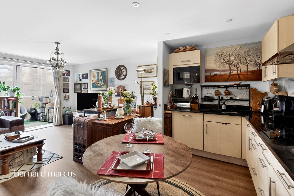 Property photo 2 of 19