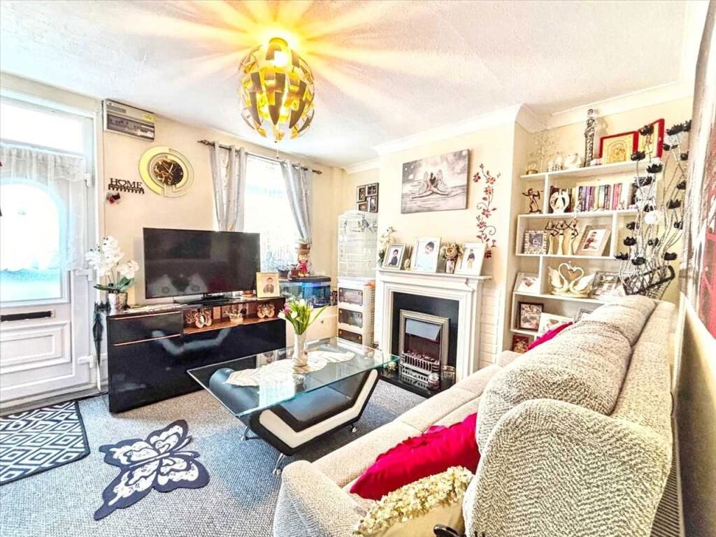 Property photo 3 of 13