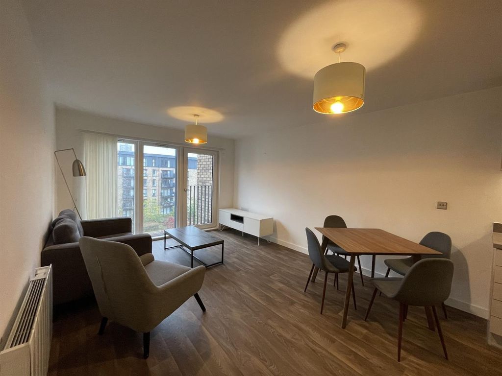 Property photo 3 of 17 39 Washington Apartment  (11).Jpg