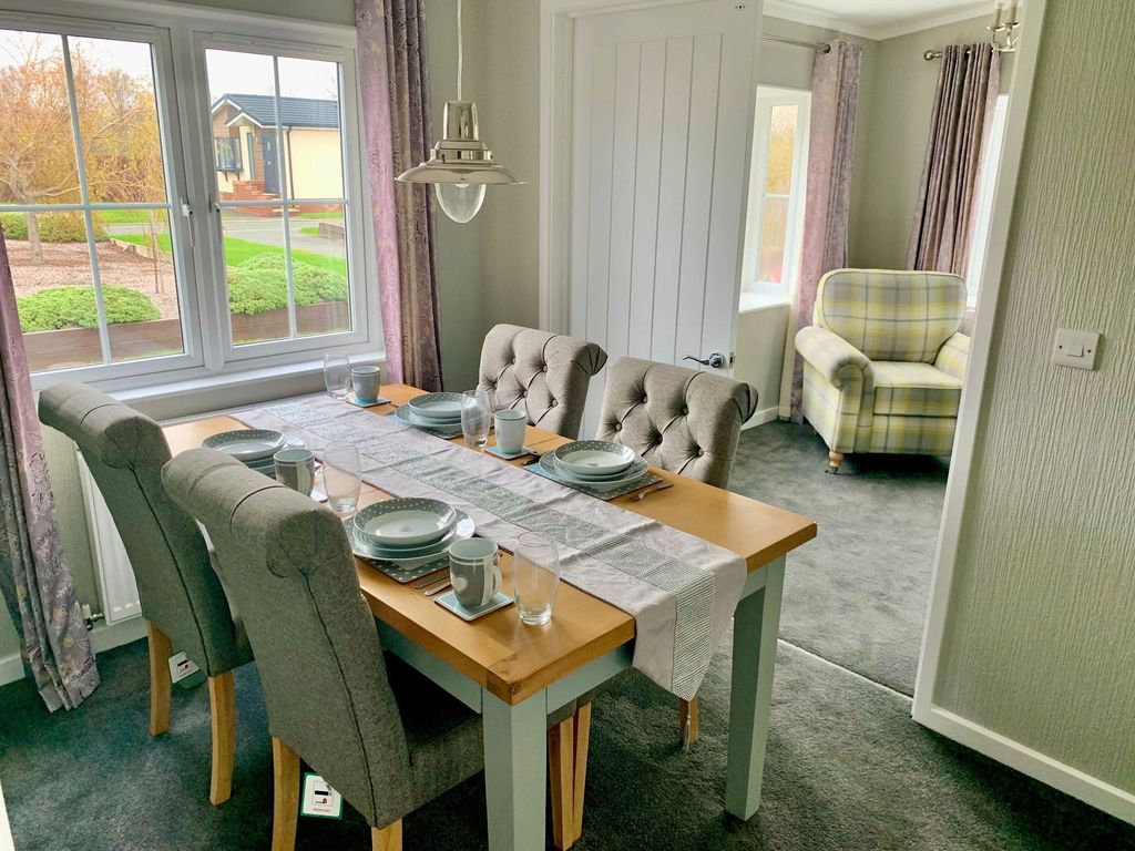 Property photo 3 of 14 Picture No. 05