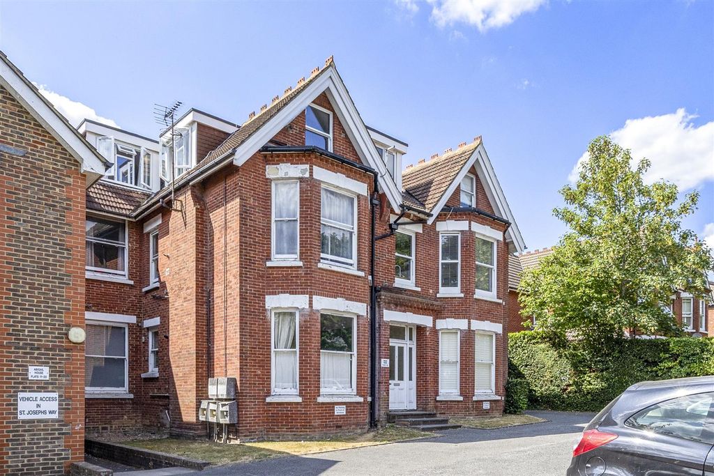 Property photo 1 of 12 Hazelgrove Road, Abigail House, 6-009.Jpg