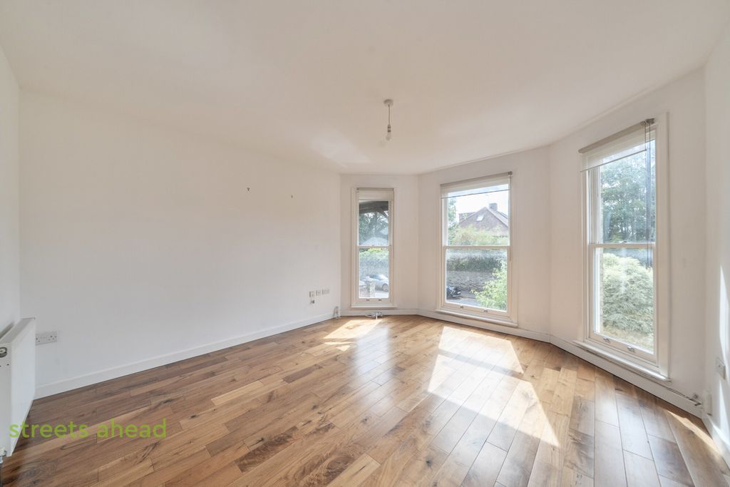 Property photo 2 of 15 A8044ce2-823F-401...