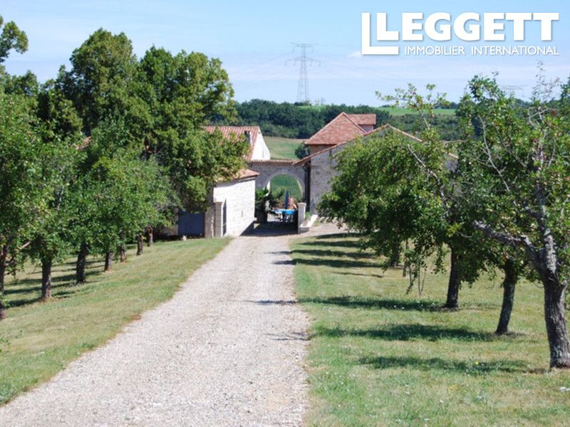 Property photo 3 of 10