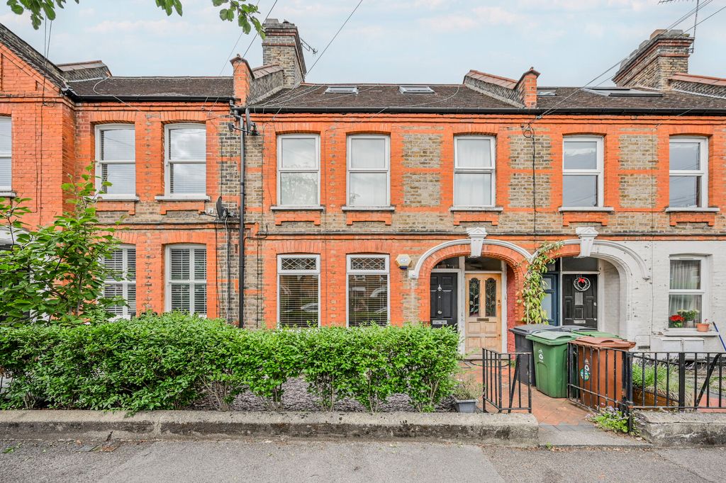 Property photo 1 of 11