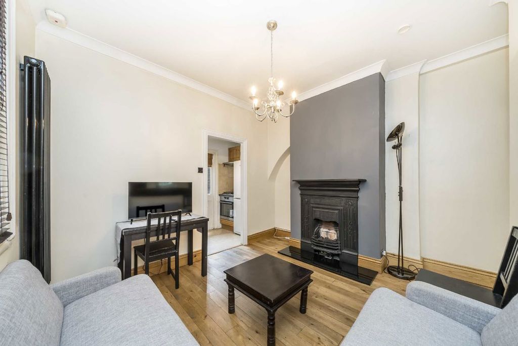 Property photo 2 of 7