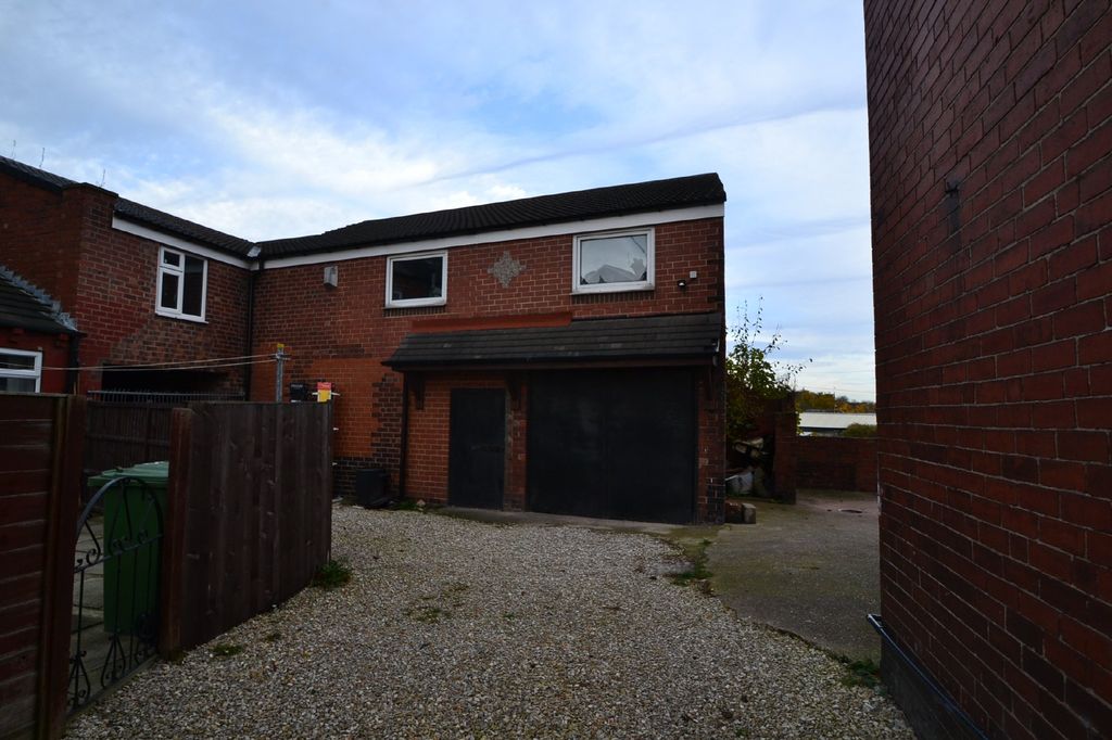 Property photo 2 of 8