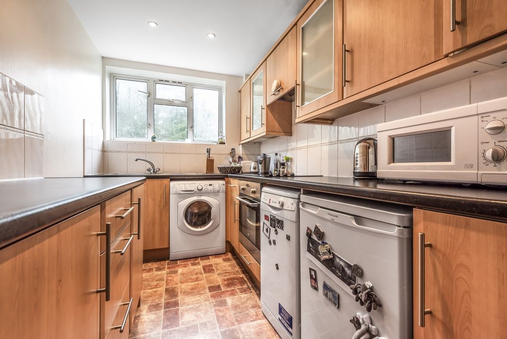 Property photo 2 of 7 390467 (4)