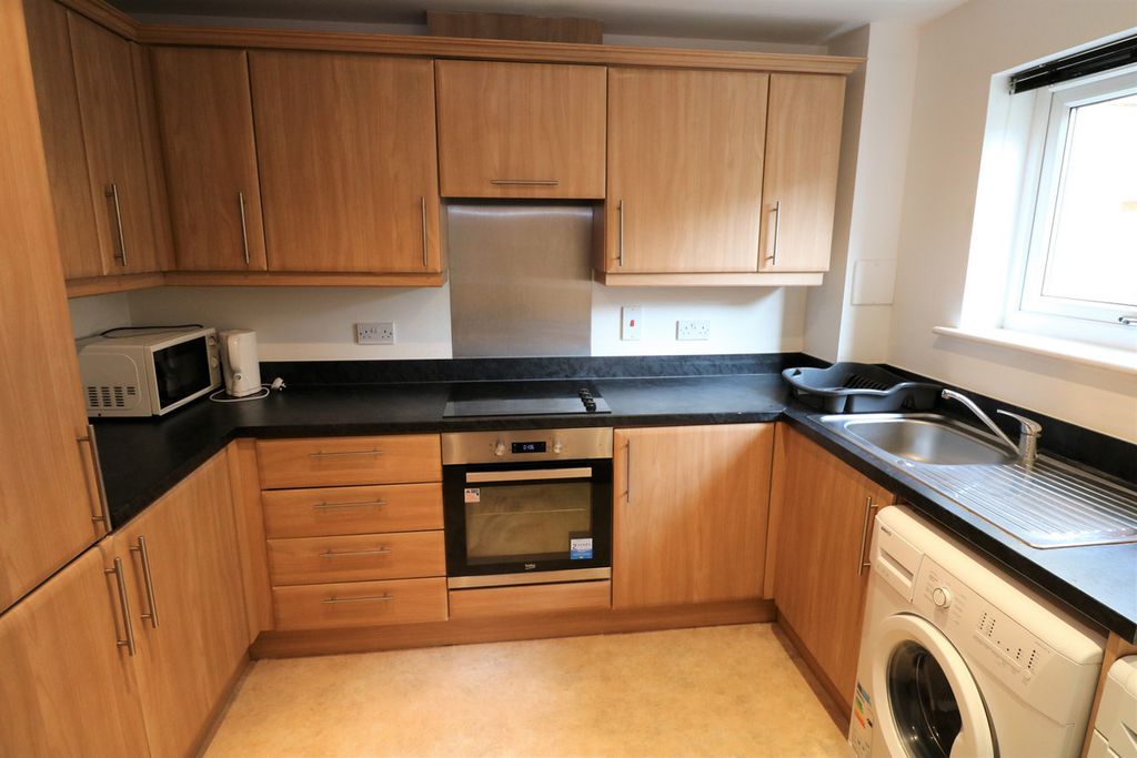 Property photo 2 of 9