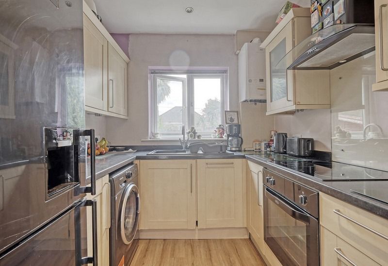 Property photo 3 of 12 4737982