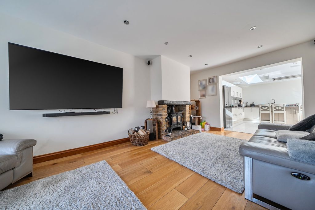 Property photo 3 of 22 Living Room