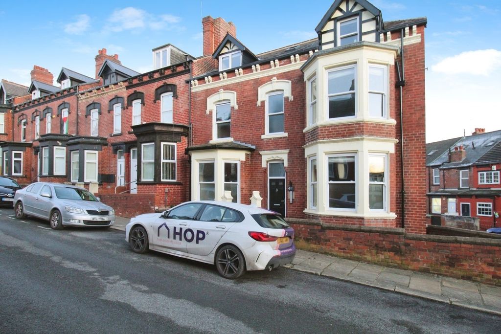 Property photo 2 of 10 Picture No. 08