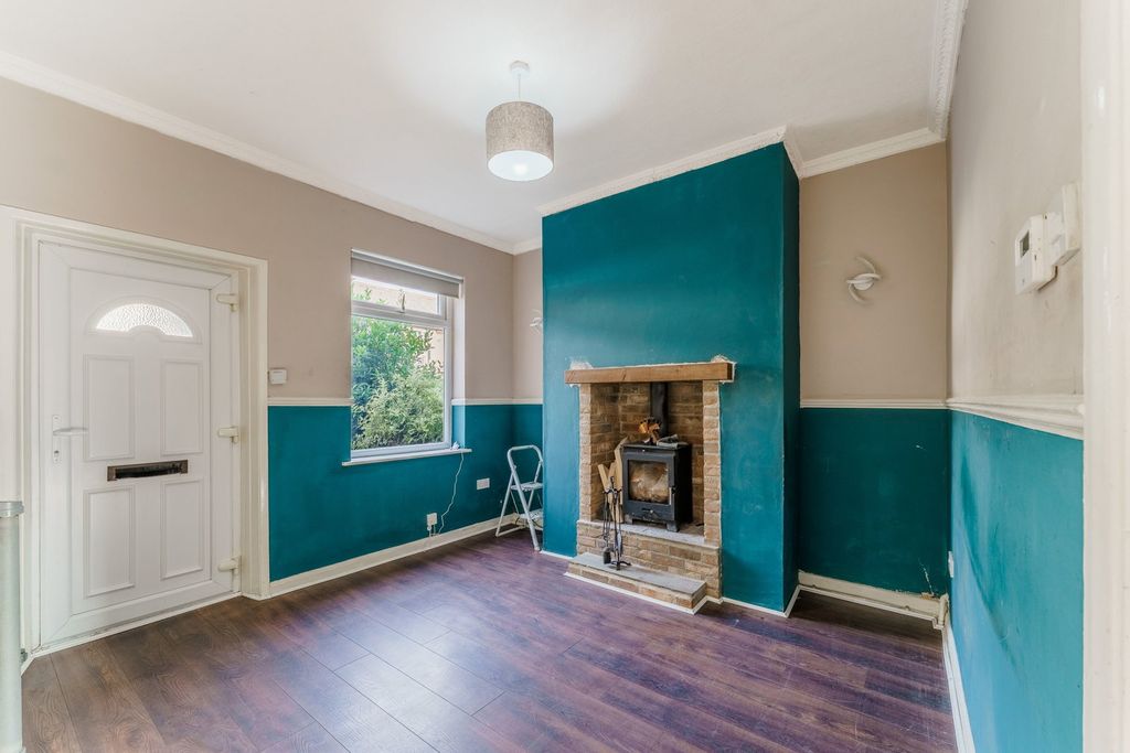 Property photo 2 of 16