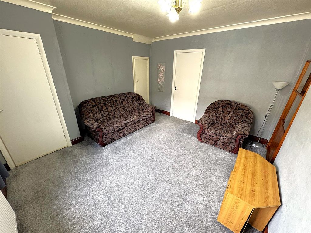 Property photo 3 of 23 Thumbnail_Img_5882.Jpg