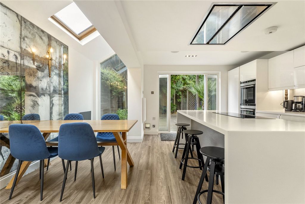 Property photo 2 of 26 Picture No. 04