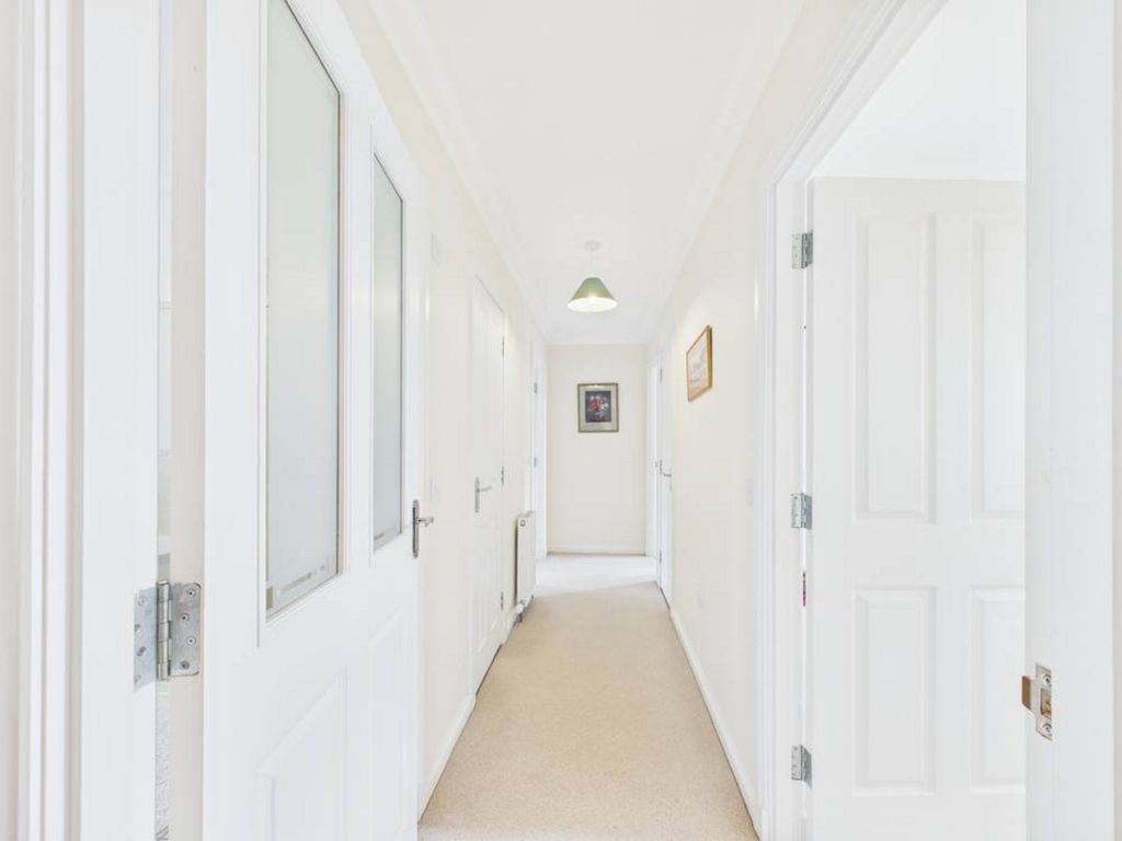 Property photo 2 of 32