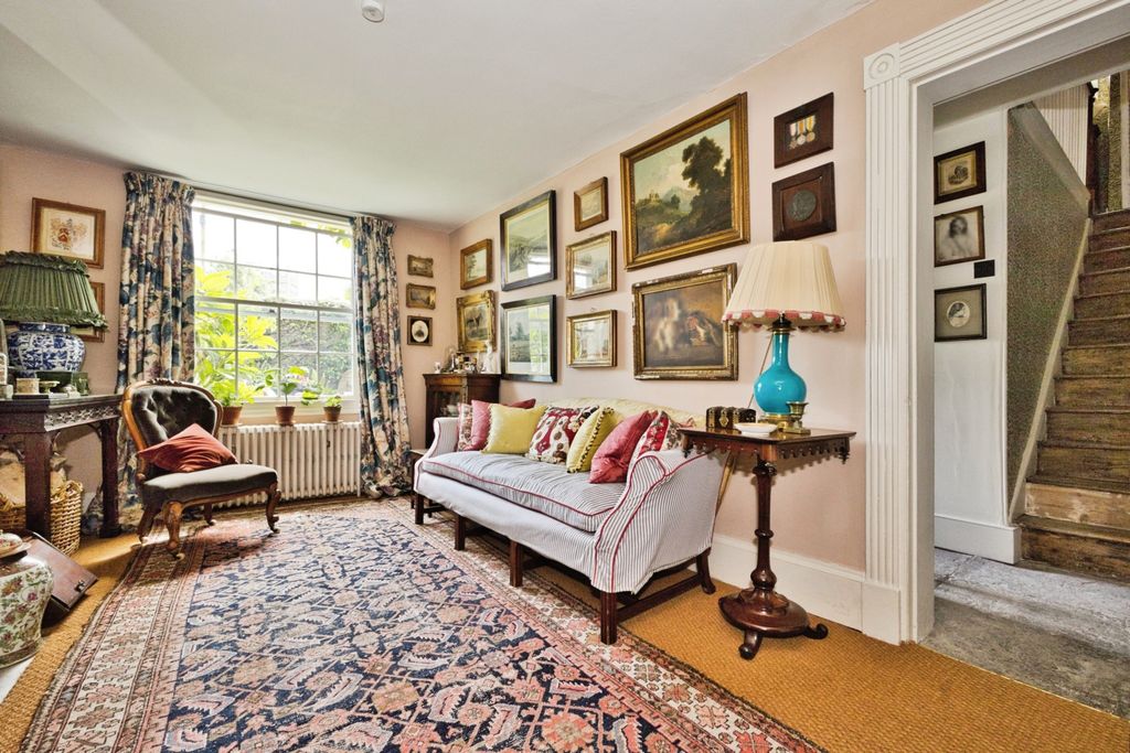 Property photo 3 of 18
