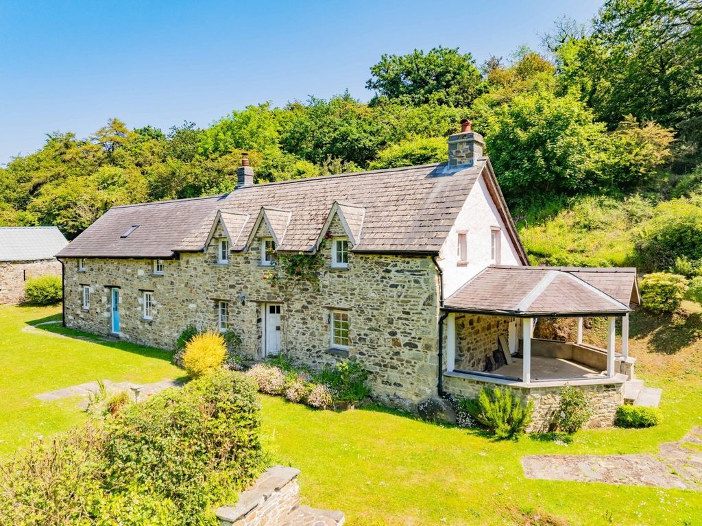 Property photo 1 of 76
