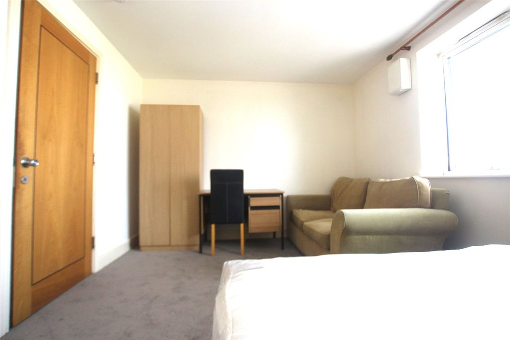 Property photo 3 of 9 Picture No. 12