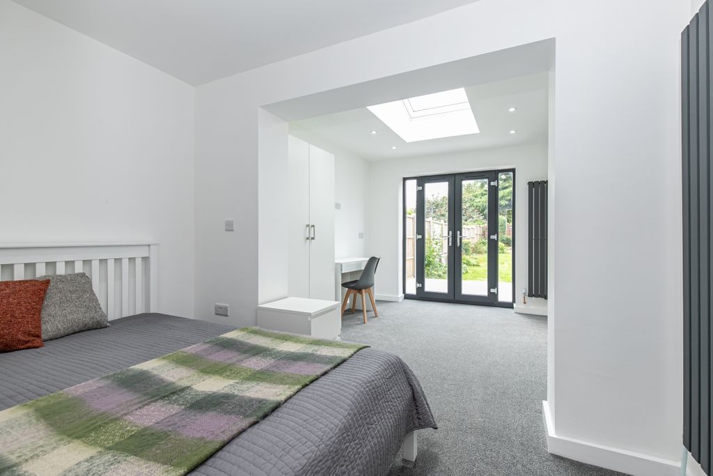 Property photo 1 of 5 169803