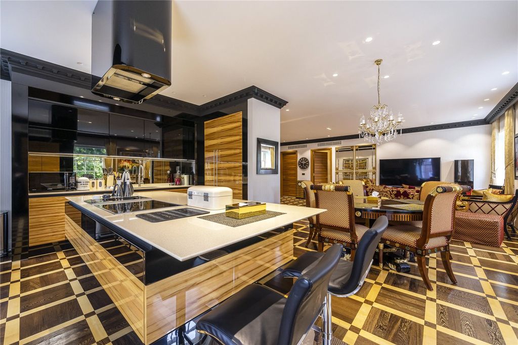 Property photo 2 of 13 Kitchen