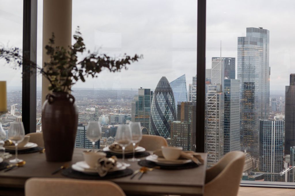 Property photo 3 of 21