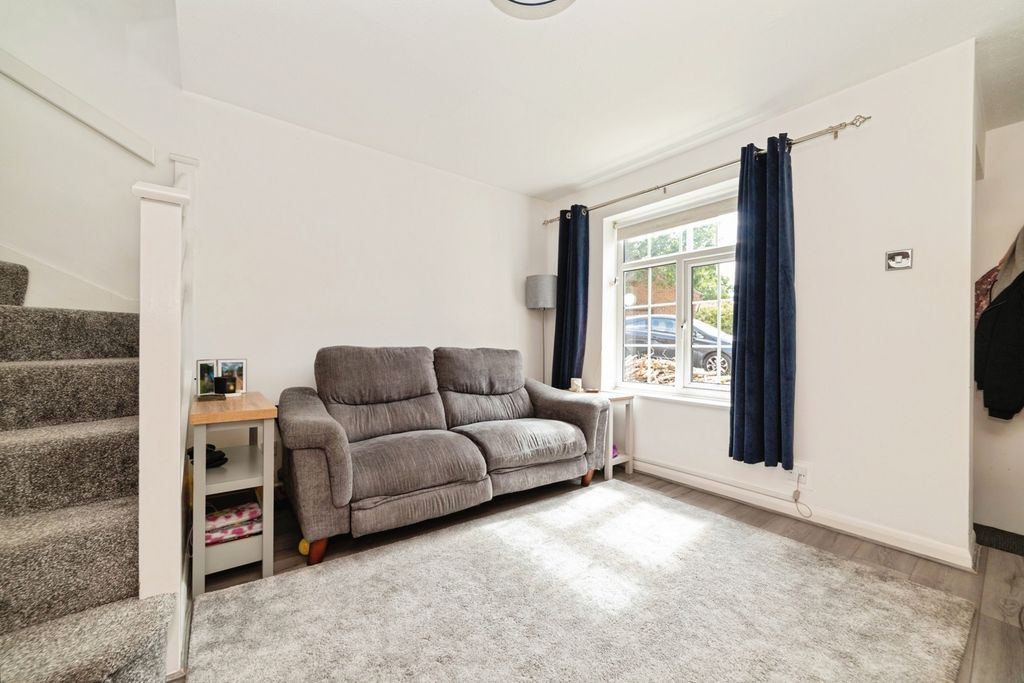Property photo 3 of 13 Pbox-Img.Jpg